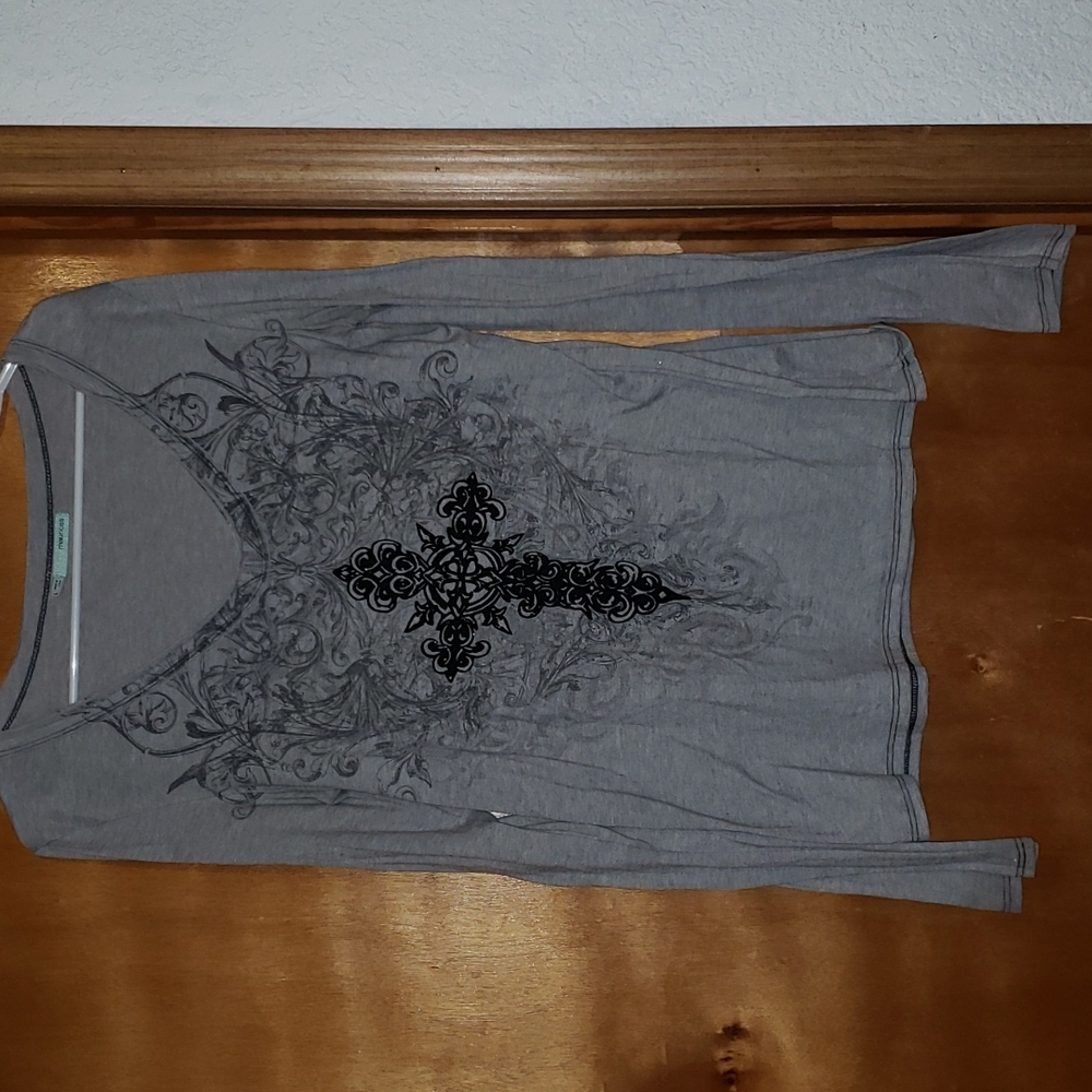 Maurices long-sleeve graphic top sz Lg